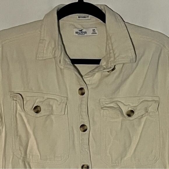 Women's Hollister Cream Flannel Shacket - Picture 3 of 6